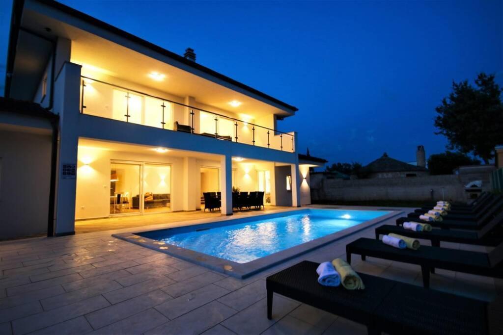 New Villa With Pool Barbariga Eksteriør bilde