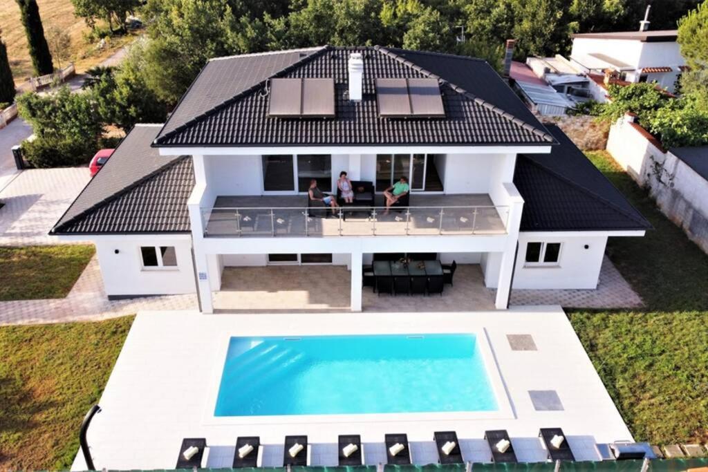 New Villa With Pool Barbariga Eksteriør bilde